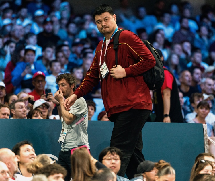 老貓：姚明非常無私 一切都是為瞭國傢和NBA 每個(gè)人都該學(xué)習(xí)他